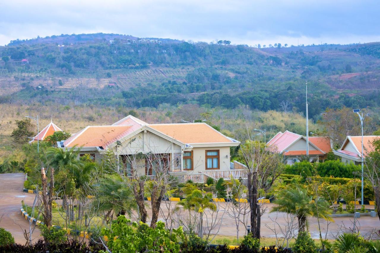 Knn Resort Mondulkiri Sen Monourom Exteriör bild